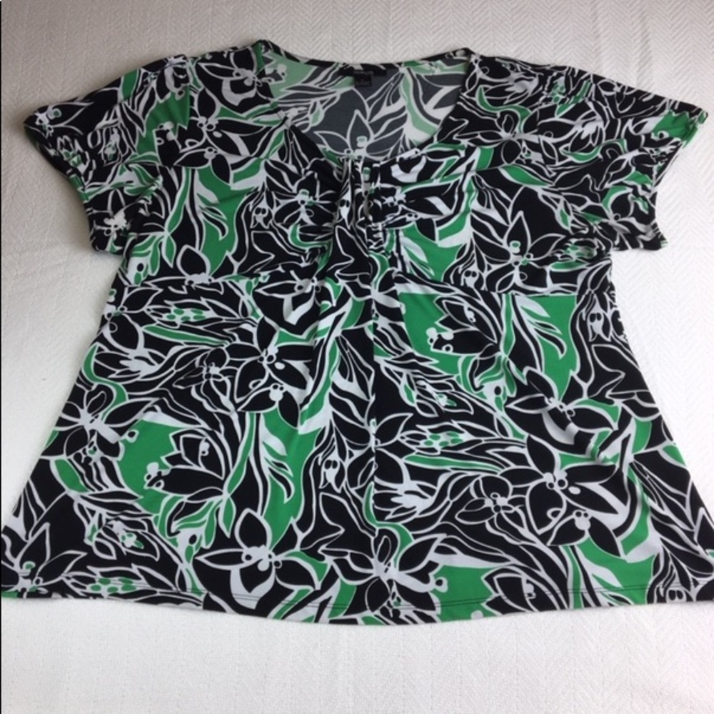 Style & Co. Green Black White Floral Short-Sleeve Top